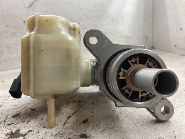 bontott AUDI A3 Főfékhenger