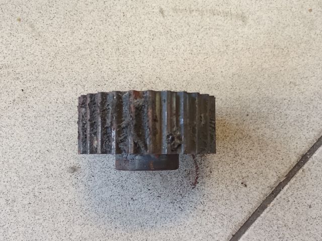 bontott AUDI A3 Főtengely Bordáskerék / Lánckerék