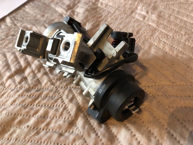 bontott AUDI A3 Gyújtáskapcsoló Házzal