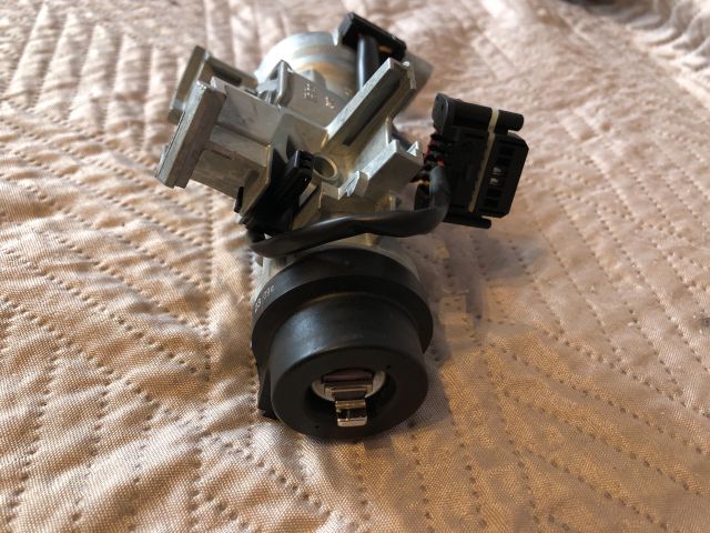 bontott AUDI A3 Gyújtáskapcsoló Házzal