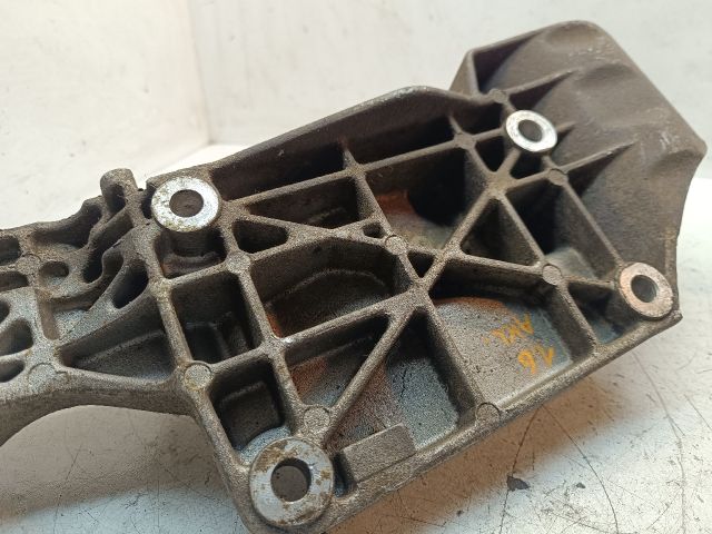 bontott AUDI A3 Generátor Tartó Bak