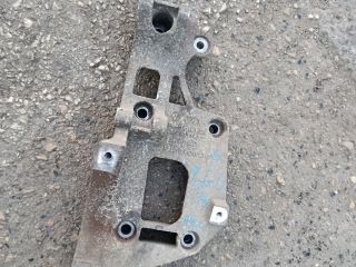 bontott AUDI A3 Generátor Tartó Bak