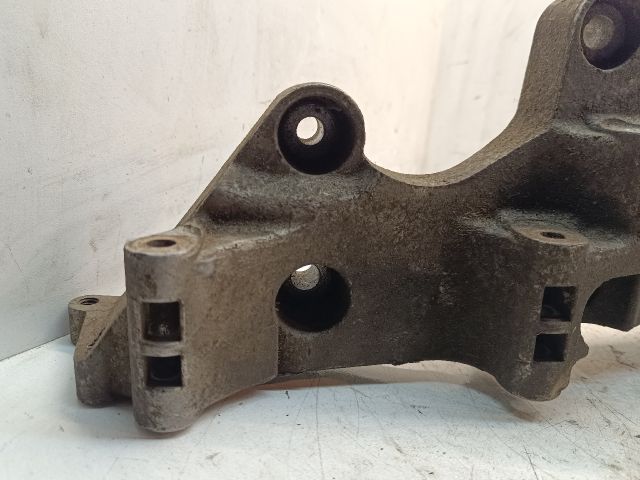 bontott AUDI A3 Generátor Tartó Bak