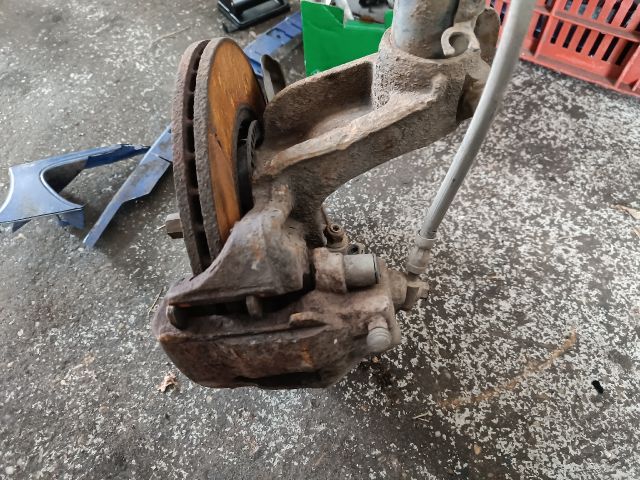 bontott AUDI A3 Jobb első Csonkállvány Kerékaggyal