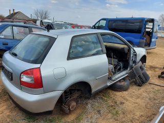 bontott AUDI A3 Jobb első Csonkállvány Kerékaggyal