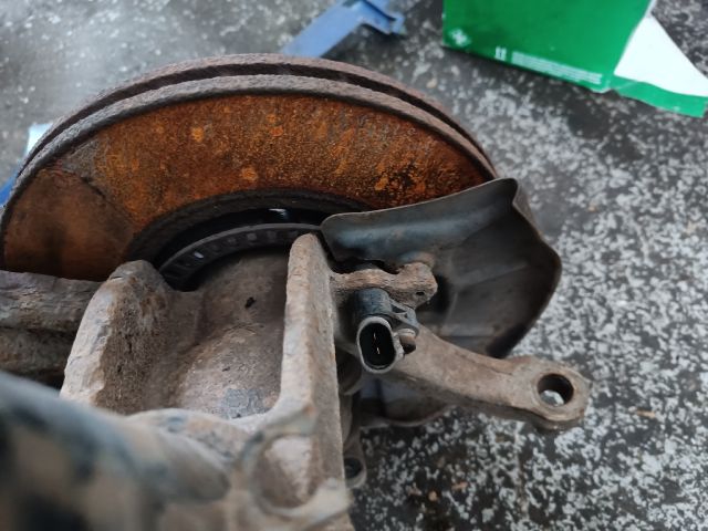 bontott AUDI A3 Jobb első Csonkállvány Kerékaggyal