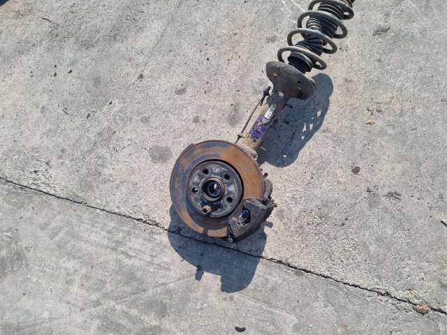 bontott AUDI A3 Jobb első Csonkállvány Kerékaggyal