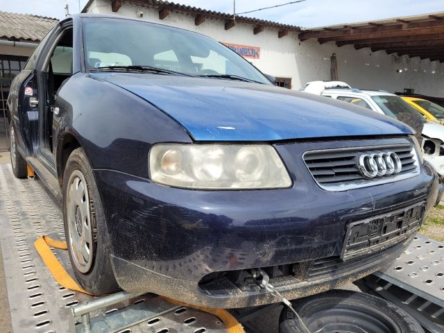 bontott AUDI A3 Jobb első Lengőkar