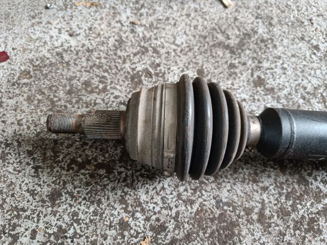 bontott AUDI A3 Jobb Féltengely