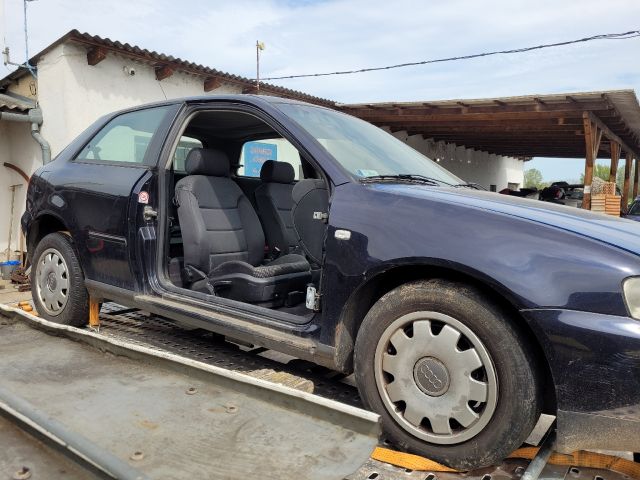 bontott AUDI A3 Jobb hátsó Féknyereg Munkahengerrel