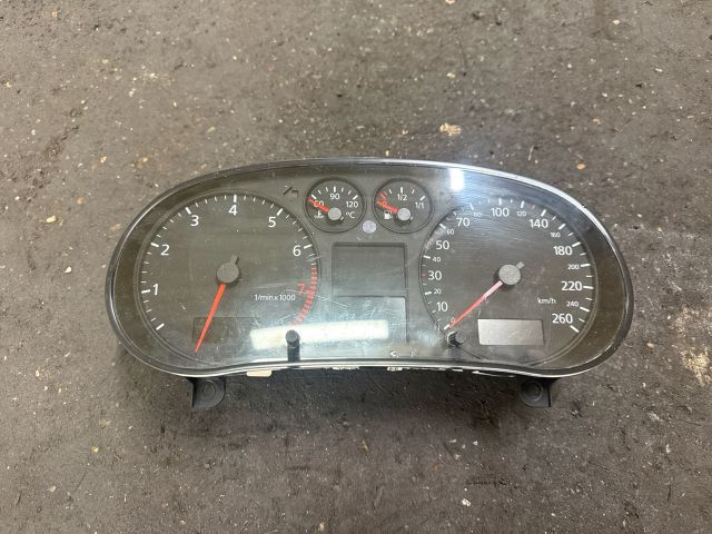 bontott AUDI A3 Kilométeróra