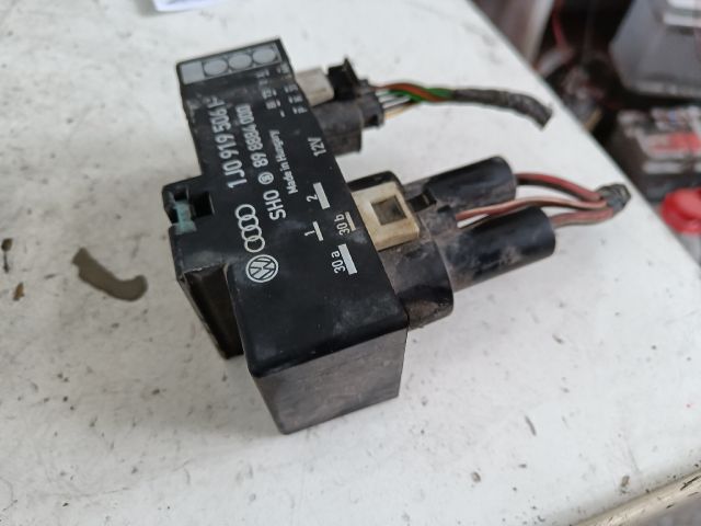 bontott AUDI A3 Klíma Relé