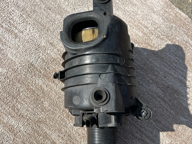 bontott AUDI A3 Légszűrő Ház