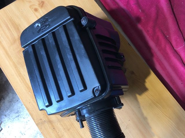 bontott AUDI A3 Légszűrő Ház