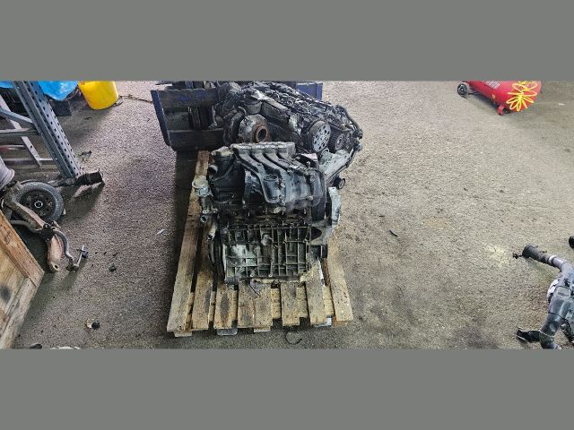 bontott AUDI A3 Motor (Fűzött blokk hengerfejjel)