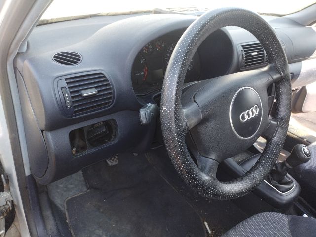 bontott AUDI A3 Motor (Fűzött blokk hengerfejjel)