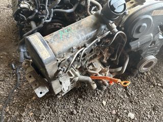 bontott AUDI A3 Motor (Fűzött blokk hengerfejjel)