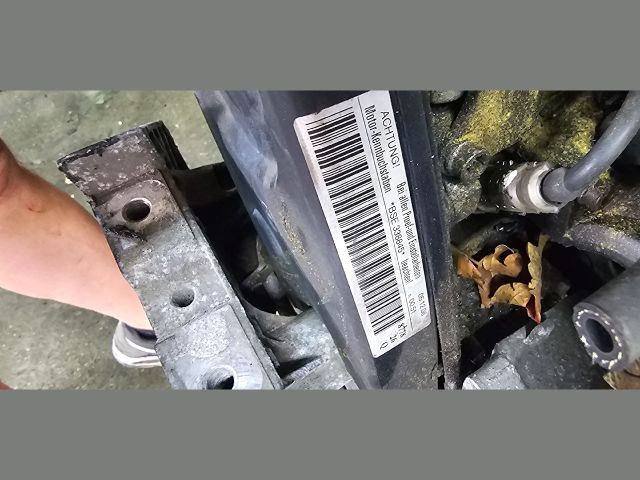 bontott AUDI A3 Motor (Fűzött blokk hengerfejjel)