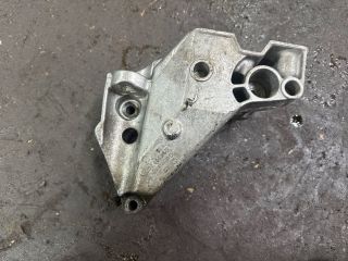 bontott AUDI A3 Motor Tartó Bak (Fém)