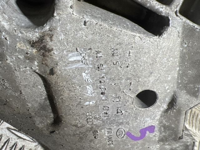 bontott AUDI A3 Motor Tartó Bak (Fém)