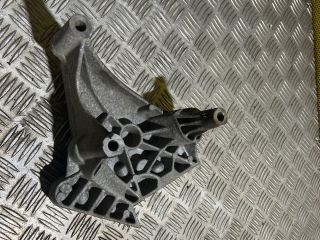 bontott AUDI A3 Motor Tartó Bak (Fém)
