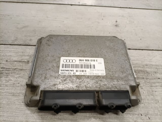bontott AUDI A3 Motorvezérlő