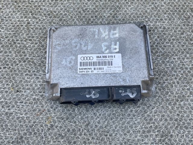bontott AUDI A3 Motorvezérlő
