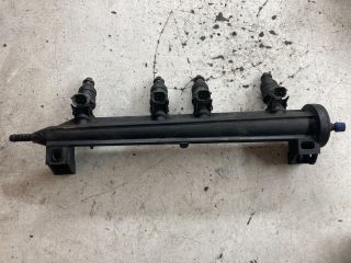 bontott AUDI A3 Porlasztó Sor / Híd