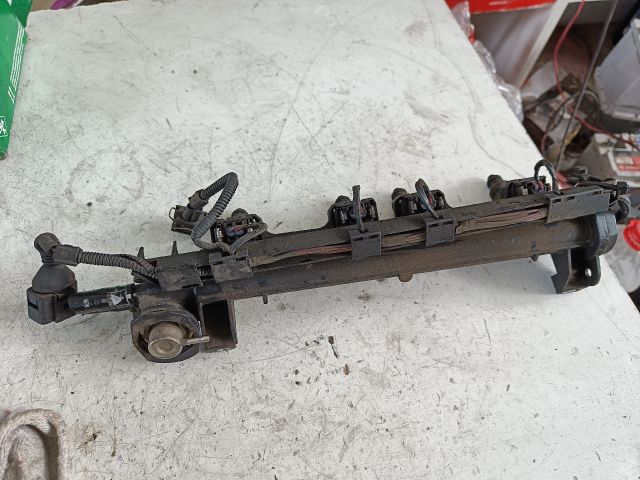 bontott AUDI A3 Porlasztó Sor / Híd