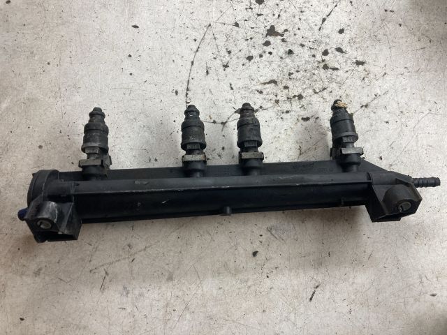 bontott AUDI A3 Porlasztó Sor / Híd