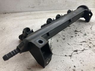 bontott AUDI A3 Porlasztó Sor / Híd