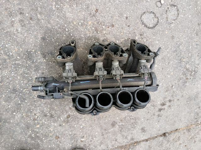 bontott AUDI A3 Porlasztó Sor / Híd