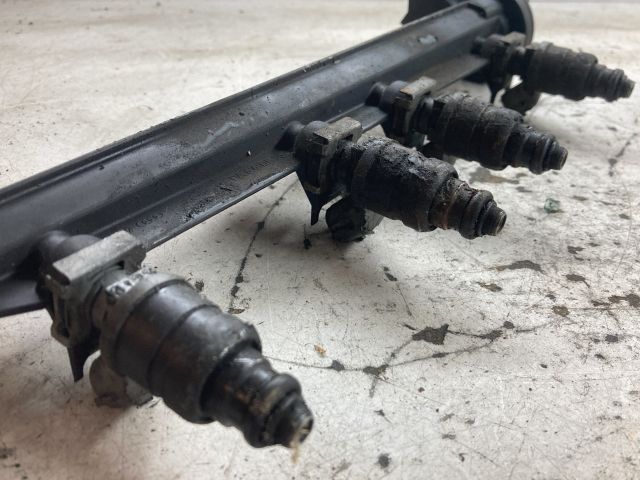 bontott AUDI A3 Porlasztó Sor / Híd