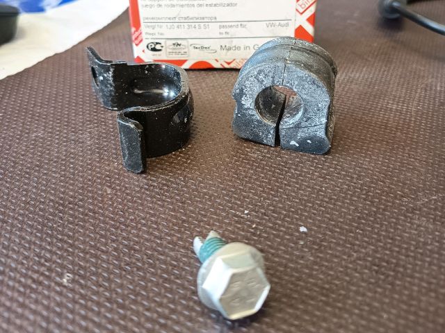 bontott AUDI A3 Stabilizátor Pálca Szett