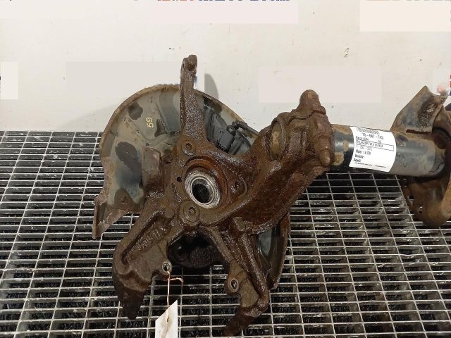 bontott AUDI A3 Bal első Csonkállvány