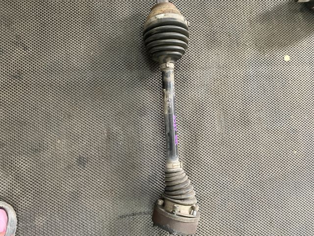 bontott AUDI A3 Bal Féltengely