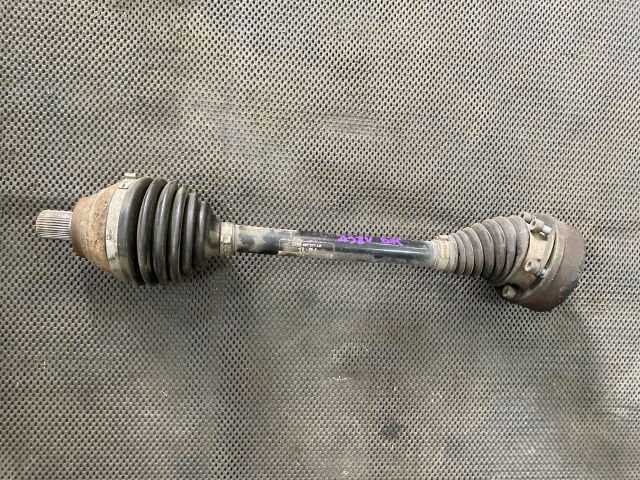 bontott AUDI A3 Bal Féltengely