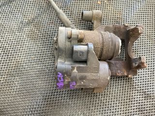 bontott AUDI A3 Bal hátsó Féknyereg Munkahengerrel