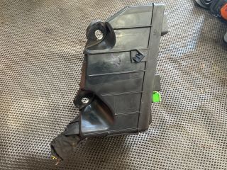 bontott AUDI A3 Biztosítéktábla Motortér