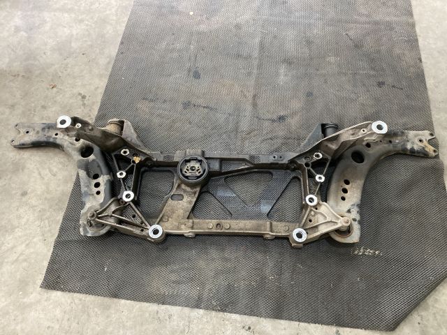 bontott AUDI A3 Első Bölcső