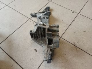 bontott AUDI A3 Generátor Tartó Bak