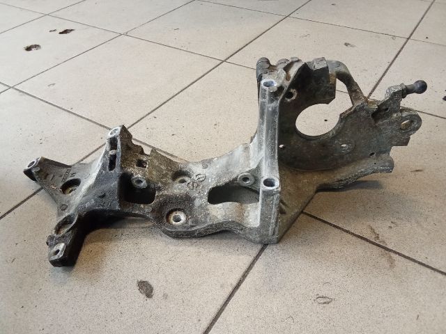 bontott AUDI A3 Generátor Tartó Bak