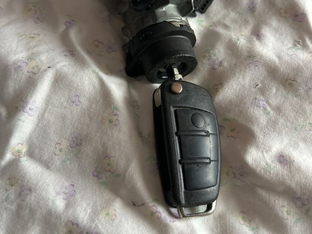 bontott AUDI A3 Gyújtáskapcsoló Házzal