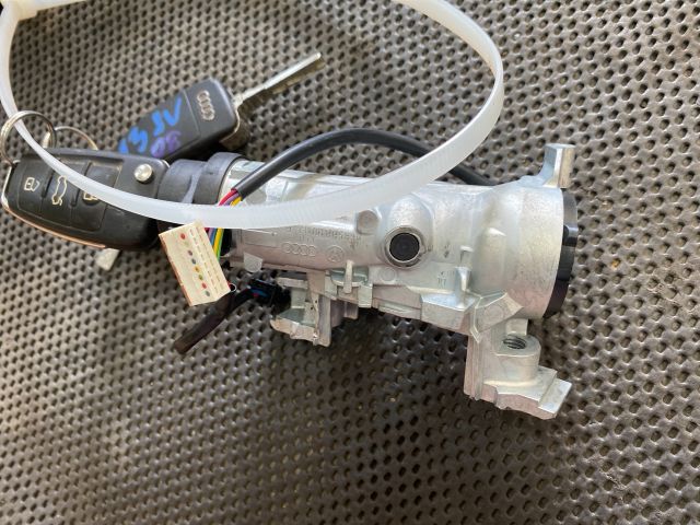 bontott AUDI A3 Gyújtáskapcsoló Házzal