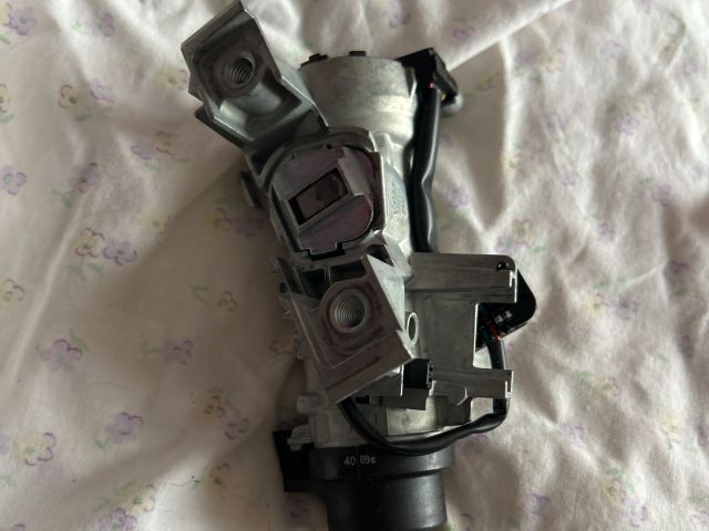 bontott AUDI A3 Gyújtáskapcsoló Házzal