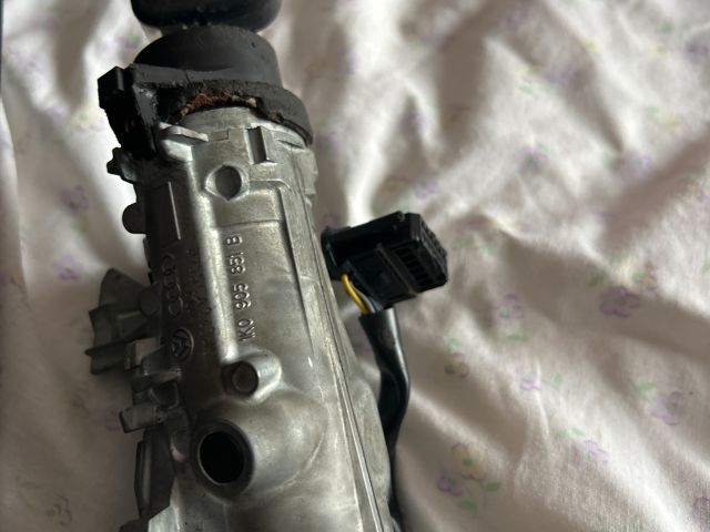 bontott AUDI A3 Gyújtáskapcsoló Házzal