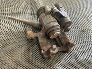 bontott AUDI A3 Jobb hátsó Féknyereg Munkahengerrel