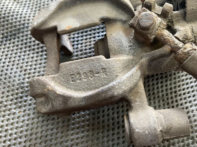 bontott AUDI A3 Jobb hátsó Féknyereg Munkahengerrel