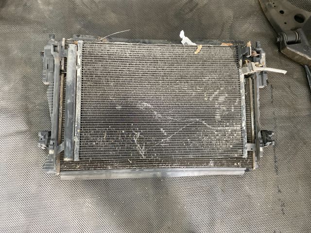 bontott AUDI A3 Klímahűtő Radiátor Keret