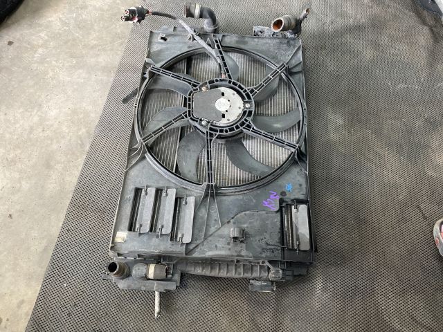 bontott AUDI A3 Klímahűtő Radiátor Keret